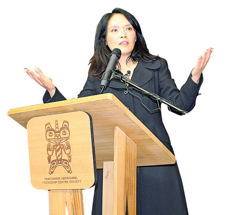 中國(guó)僑網(wǎng)關(guān)慧貞宣布競(jìng)逐加拿大國(guó)會(huì)議員提名。(加拿大《明報(bào)》/陳韻如 攝)