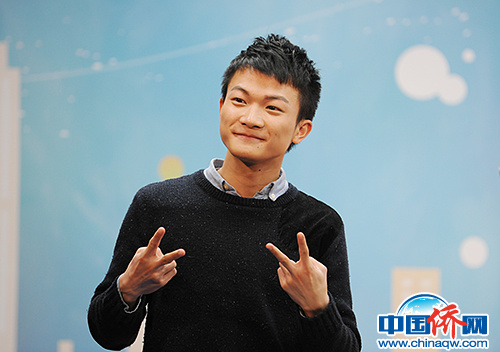 中國僑網(wǎng)周深。李卿 攝