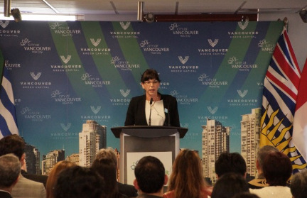 中國僑網(wǎng)溫哥華副市長(zhǎng)惠綺文希望VIP計(jì)劃能協(xié)助新移民盡快融入小區(qū)。(加拿大《世界日?qǐng)?bào)》/朱冠華 攝)