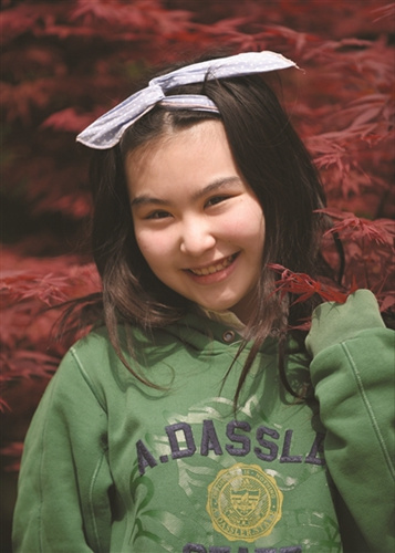 中國僑網(wǎng)潘堯外表甜美。新華報(bào)業(yè)視覺中心記者吳俊 攝