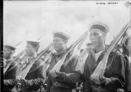 中國(guó)僑網(wǎng)“海圻號(hào)”水兵。(環(huán)球時(shí)報(bào))