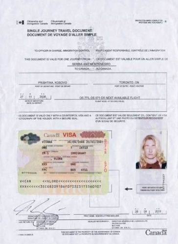 境外加拿大永久居民，楓葉卡若過(guò)期可申請(qǐng)單次入境的旅行證件返回加拿大。（加拿大《世界日?qǐng)?bào)》）