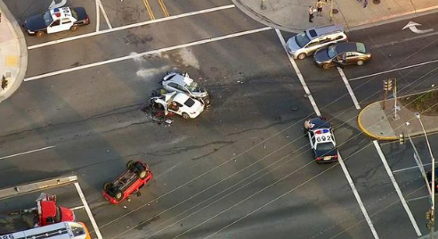 圖為車禍現(xiàn)場(chǎng)。(美國中文網(wǎng))