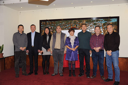 新當(dāng)選的協(xié)會(huì)理事會(huì)成員。