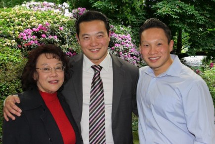 核桃谷學(xué)區(qū)教委陳立德