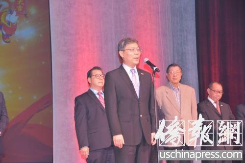中華人民共和國駐美國洛杉磯總領(lǐng)館總領(lǐng)事劉健發(fā)表講話。(美國《僑報》/聶達