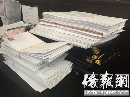 “東北人家”挺梁聯(lián)絡(luò)站一周內(nèi)收到上千封請(qǐng)?jiān)感?。(美?guó)《僑報(bào)》/陳辰