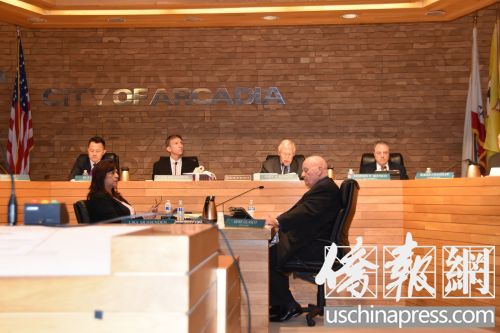 亞凱迪亞市議會(huì)投票反對(duì)出具“經(jīng)濟(jì)影響報(bào)告”。(美國(guó)《僑報(bào)》/聶達(dá)