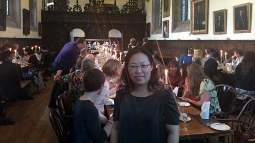 在牛津大學(xué)進(jìn)修。(BBC英倫網(wǎng))