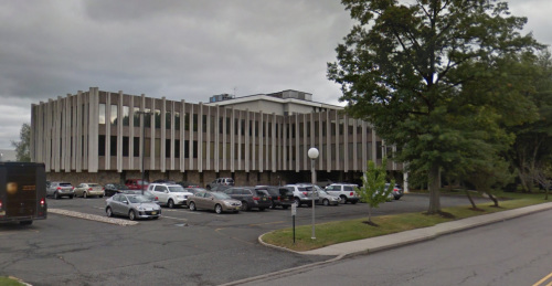 國安部開辦的UNNJ“虛假大學”外景。(美國《僑報》)