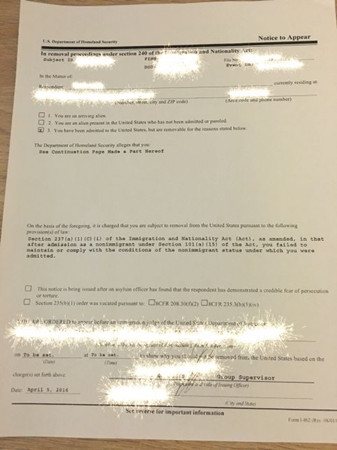 學(xué)生收到的法院傳票。(美國(guó)《僑報(bào)》)