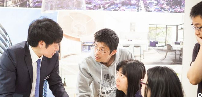 (《澳洲日報》)