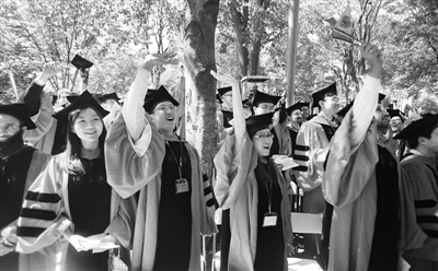 圖為哈佛大學(xué)的亞裔學(xué)生。(資料圖片)