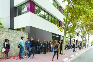 免面簽項目的出臺令留學法國的申請流程變得更加簡單。李瓊攝