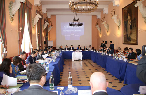 座談會(huì)現(xiàn)場(chǎng)一角。(《歐洲時(shí)報(bào)》/黃冠杰