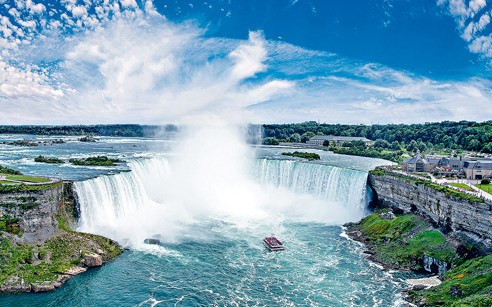 尼亞加拉瀑布地區(qū)的地產(chǎn)市場由去年底開始忽然熾熱起來。(加拿大《星島日報(bào)》)