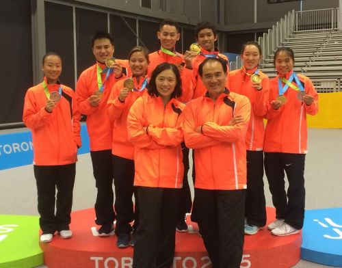 7名國家隊員去年在泛美運動會中的合影。(美國《僑報》