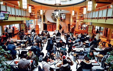 國際學(xué)生或成為加拿大優(yōu)先招攬的目標(biāo)。(加拿大《星島日報》)