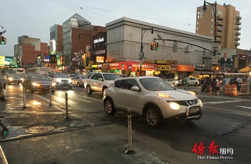 法拉盛緬街人行道擴(kuò)寬工程25日正式啟動(dòng)。(美國(guó)《僑報(bào)》/王伊琳