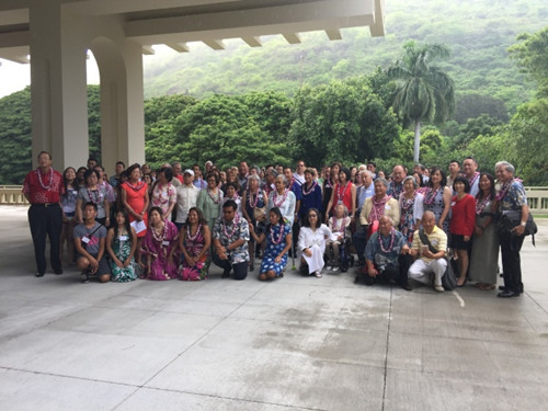 來自世界各地參加論壇的代表合影。(美國《世界日報》/陳艷群