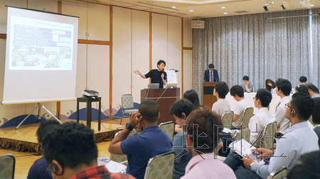 圖為留學(xué)生等約80人參加的啟動儀式7月在該縣別府市舉行。(共同社)