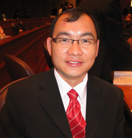 謝順海:民政黨將會收集選區(qū)重劃后的資料,并在國陣最高理事會上提出。(馬來西亞《星洲日報》)