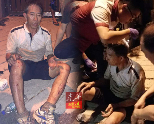 紅新月會(huì)人員為蔡利興做檢查。(馬來(lái)西亞《光華日?qǐng)?bào)》)