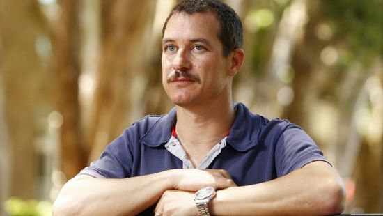 軟件開發(fā)工程師希爾維奧為兒子上學(xué)的事而發(fā)愁。(《澳洲日報》圖片)