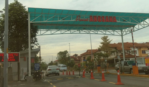 中國(guó)僑網(wǎng)巴生綠林鎮(zhèn)昂沙娜花園首次發(fā)生有訪客打保安人員事件。(馬來(lái)西亞《星洲日?qǐng)?bào)》)