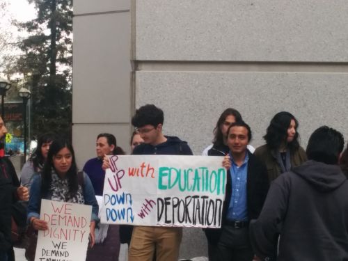 中國僑網(wǎng)圣荷西州立大學(xué)學(xué)生呼吁擴大“兒童暫緩遞解(DACA)”申請范圍。(美國《僑報》/資料圖片)