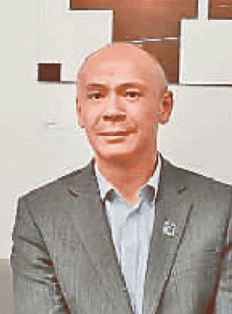 中國僑網(wǎng)“英國華人社會論壇”主席史蒂夫·劉 林衛(wèi)光攝\光明圖片