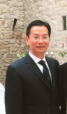 中國(guó)僑網(wǎng)瑞中企業(yè)商會(huì)常務(wù)副主席王致。(受訪者供圖)