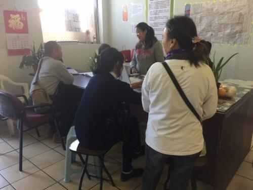 中國(guó)僑網(wǎng)一些華人職業(yè)介紹所對(duì)求職者的篩選比較簡(jiǎn)單。(美國(guó)《世界日?qǐng)?bào)》/張宏 攝)