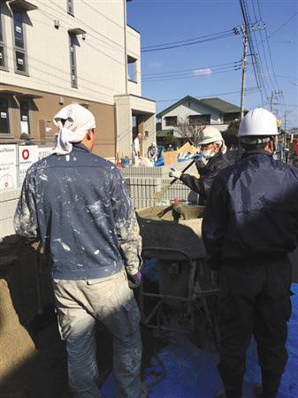 中國(guó)僑網(wǎng)劉曉冬在日本打黑工的工地。受訪者供圖