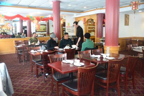 中國(guó)僑網(wǎng)“史帝拉”暴風(fēng)雪侵襲紐約市區(qū),華埠僅少數(shù)商家及餐館營(yíng)業(yè)。(美國(guó)《世界日?qǐng)?bào)》/許振輝 攝)