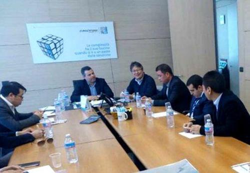 中國僑網(wǎng)帕多瓦候選市長路易吉-斯包薩多與華人座談