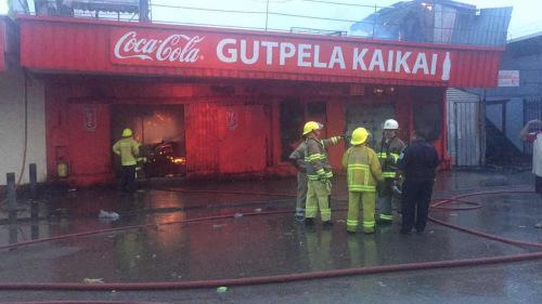 中國(guó)僑網(wǎng)受災(zāi)華人商店。(巴新華助中心供圖)