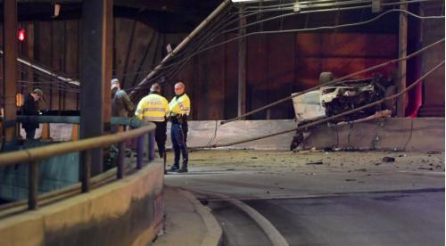 中國(guó)僑網(wǎng)事故現(xiàn)場(chǎng)。(美國(guó)《僑報(bào)》/WCVB)