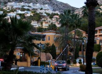 中國(guó)僑網(wǎng)圖為阿里坎特附近的一個(gè)豪宅區(qū)。(西班牙歐浪網(wǎng))