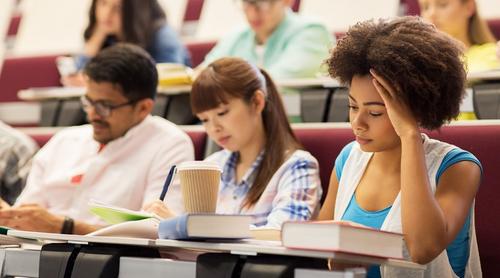 中國(guó)僑網(wǎng)留學(xué)生對(duì)澳洲廢除457簽證感到不滿。(澳洲網(wǎng)援引Finder圖片)