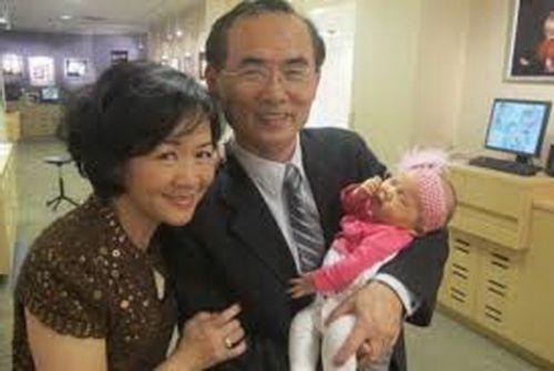 中國僑網(wǎng)鉆石吧雙尸命案受害夫婦王成龍和鐘美珠。(美國《僑報(bào)》資料圖)