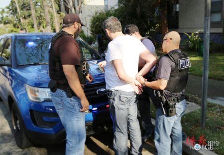 中國僑網(wǎng)移民局在執(zhí)法。(紐約僑報網(wǎng)/ICE官網(wǎng)圖片)