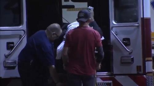 中國僑網(wǎng)30余名受傷乘客分別被送往四家不同醫(yī)院。(美國《世界日?qǐng)?bào)》)