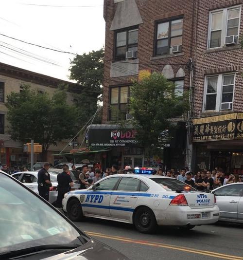 中國僑網(wǎng)華裔男子因為爭風(fēng)吃醋動手打人被警方逮捕。(美國《世界日報》/讀者提供)