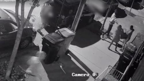 中國僑網芝加哥警方公布的影片截圖(美國《世界日報》)