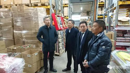 中國(guó)僑網(wǎng)駐意大利大使館工作人員走訪羅馬華商。