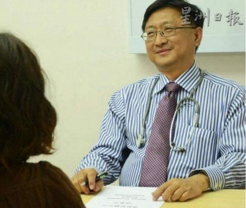 中國僑網(wǎng)孫彥哲在兒童文學(xué)作品《鍾老師與魔鬼班》改編的電影中飾演醫(yī)生一角。(馬來西亞《星洲日報(bào)》)