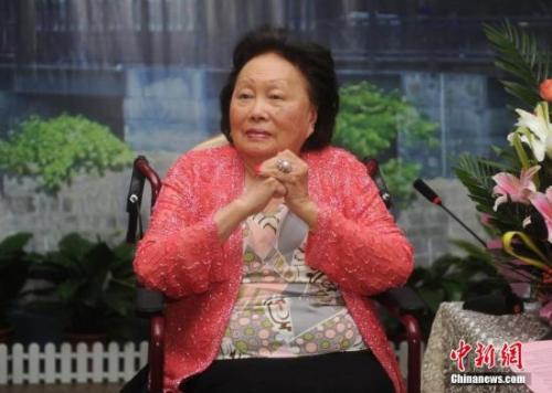 中國僑網(wǎng)資料圖:陳納德將軍之妻陳香梅。楊華峰 攝