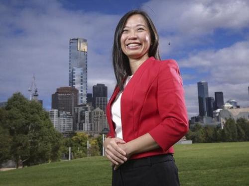 中國(guó)僑網(wǎng)墨爾本市長(zhǎng)華裔候選人楊千慧。(圖片來源:澳洲中文網(wǎng))