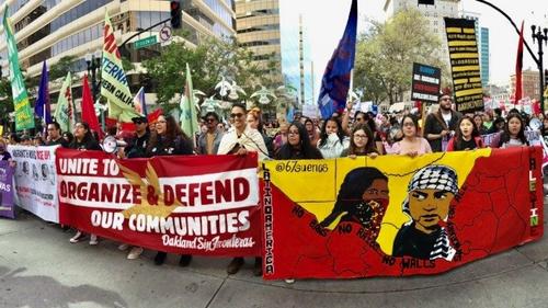 中國僑網(wǎng)不同族裔的工會和社團組織共同發(fā)出保護移民小區(qū)的聲音。(美國《世界日報》/黃少華 攝)